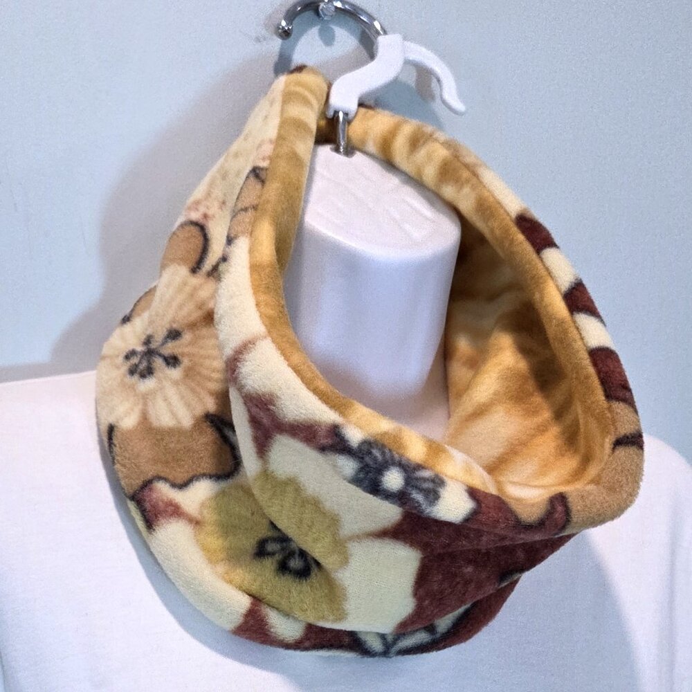 NWT Fall Floral & Tie Dye Fleece Neck Warmer